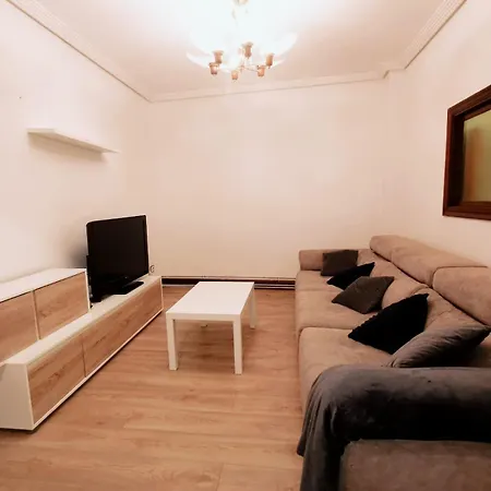 Casa Urzelai 公寓 *